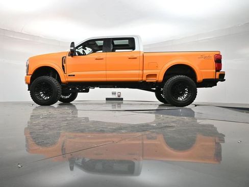 New 2025 Ford F250 XLT w/ Black Appearance Package image 36