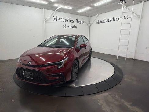 Used 2026 Toyota Corolla SE FWD image 3