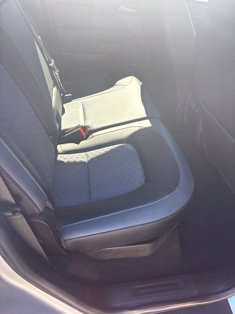 Used 2018 Chevrolet Colorado Z71 AWD/4WD image 16