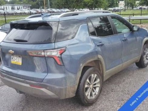 Used 2025 Chevrolet Equinox LT w/ Convenience Package II AWD/4WD image 9