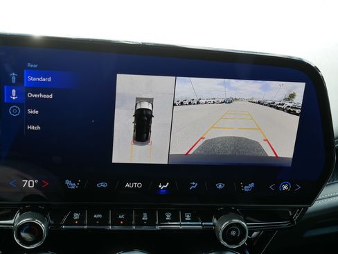 Used 2024 Chevrolet Blazer EV LT AWD/4WD image 27