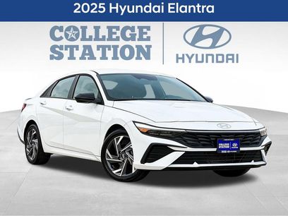 Used 2025 Hyundai Elantra Sport w/ Cargo Package