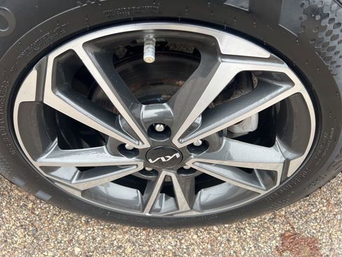 Certified 2023 Kia Forte LXS image 39