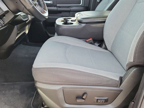 Used 2024 RAM 2500 Big Horn AWD/4WD image 10