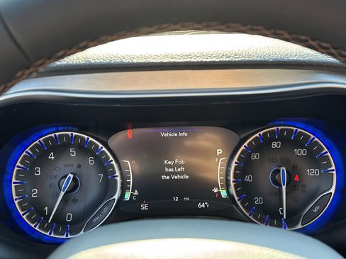 New 2026 Chrysler Pacifica Pinnacle image 32