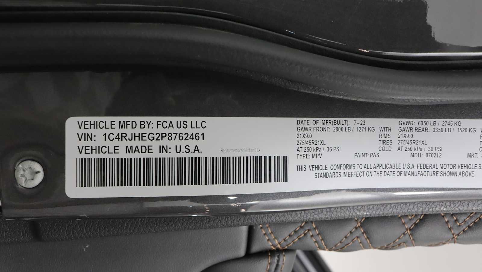 Used 2023 Jeep Grand Cherokee Summit AWD/4WD image 32