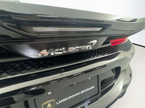 Used 2023 McLaren GT image 25