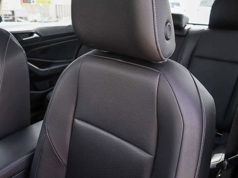 Used 2020 Volkswagen Jetta SE w/ SE Cold Weather Package image 27