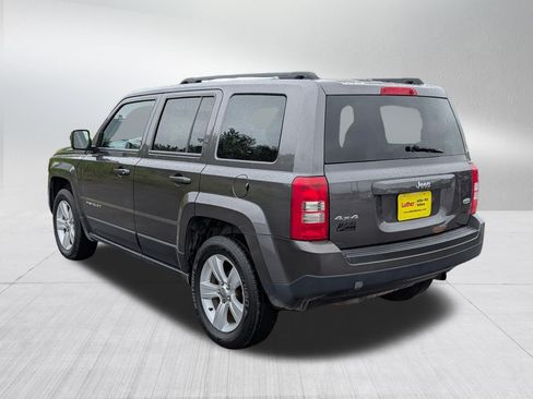 Used 2014 Jeep Patriot Latitude AWD/4WD image 5