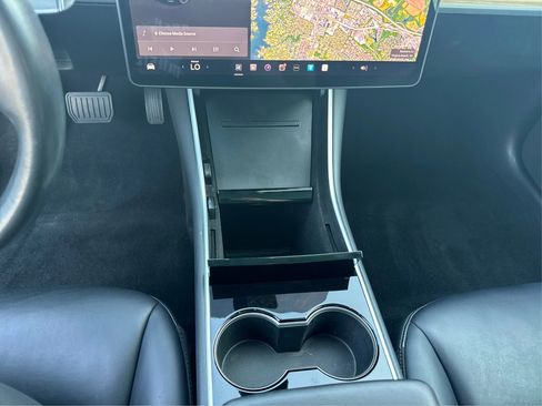 Used 2020 Tesla Model 3 image 16