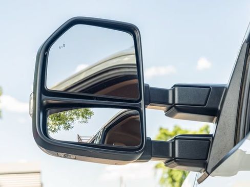 Used 2022 Ford F250 Lariat w/ Lariat Value Package AWD/4WD image 14