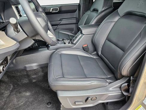 New 2025 Ford Bronco Outer Banks AWD/4WD image 4