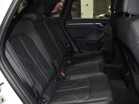 Used 2023 Audi Q3 2.0T Premium Plus w/ Premium Plus Package image 29