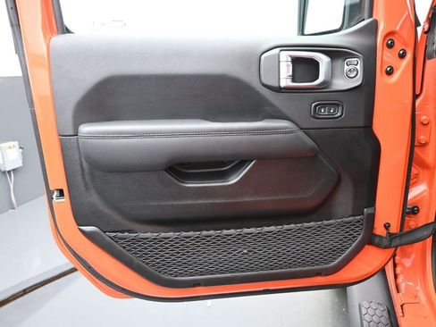 Used 2023 Jeep Wrangler Altitude image 12