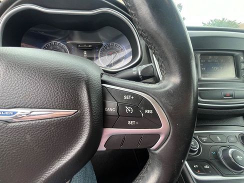 Used 2016 Chrysler 200 Limited w/ Convenience Group FWD image 15