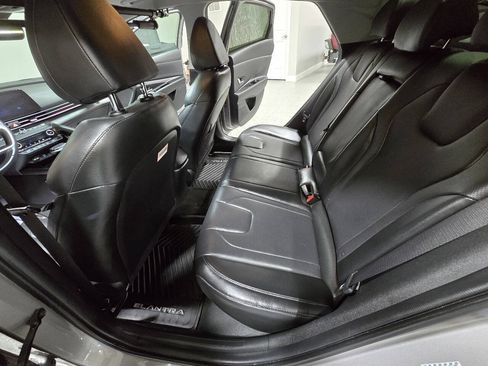 Used 2023 Hyundai Elantra Limited w/ Winter Weather Package FWD image 25