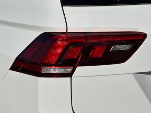Used 2022 Volkswagen Tiguan S image 27