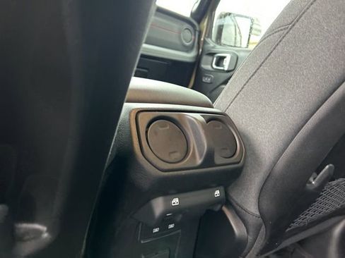 Used 2025 Jeep Gladiator Rubicon image 37