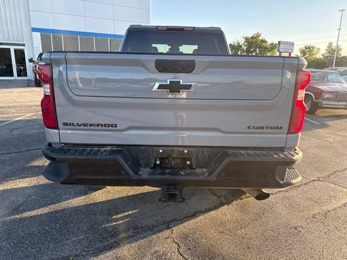 Used 2024 Chevrolet Silverado 2500 Custom w/ Custom Value Package AWD/4WD image 3