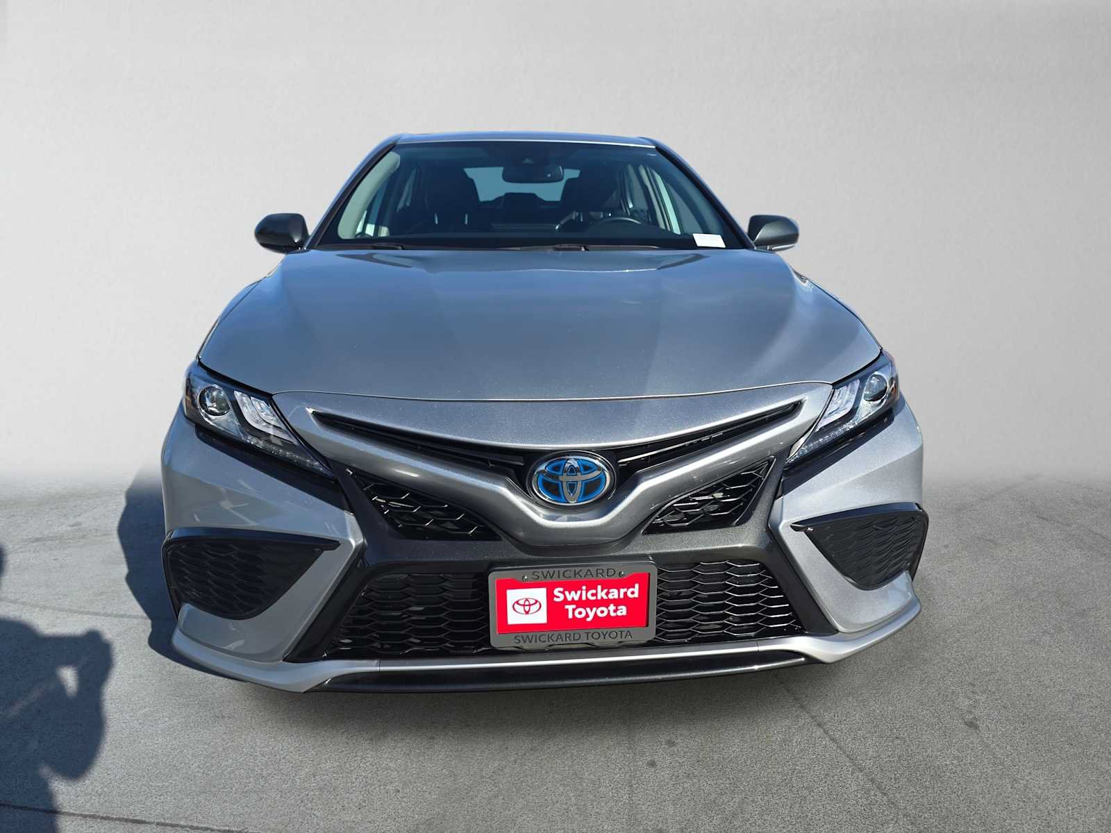 Used 2023 Toyota Camry XSE w/ Cold Weather Package FWD image 8