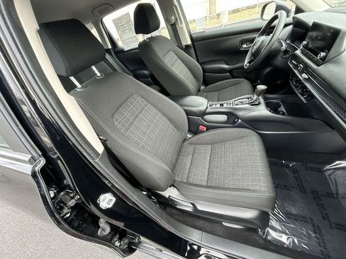 Certified 2023 Honda HR-V LX image 23