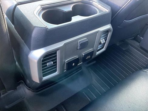 Used 2022 Ford F250 Lariat w/ Chrome Package image 26