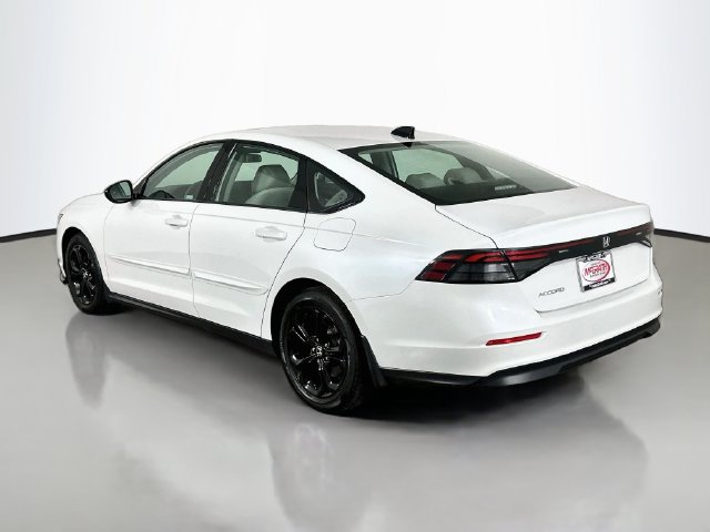 Used 2025 Honda Accord SE image 17