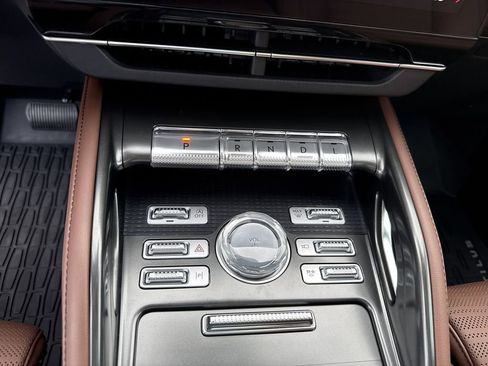 Used 2026 Lincoln Nautilus Reserve image 29