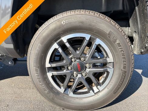 Used 2025 Toyota Tacoma TRD Sport image 23
