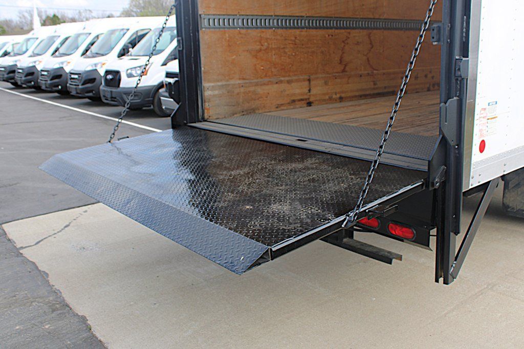Used 2019 Isuzu NPR RWD image 12