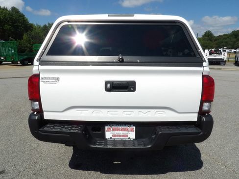 Used 2021 Toyota Tacoma SR RWD image 6