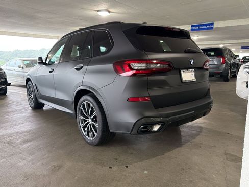 Used 2023 BMW X5 sDrive40i w/ M Sport Package RWD image 3