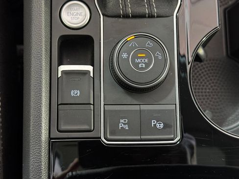 Used 2023 Volkswagen Atlas SEL Premium image 27