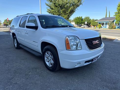 Used 2014 GMC Yukon XL SLT image 6