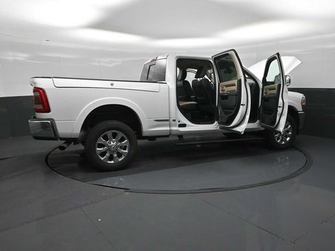 Used 2020 RAM 2500 Limited AWD/4WD image 61