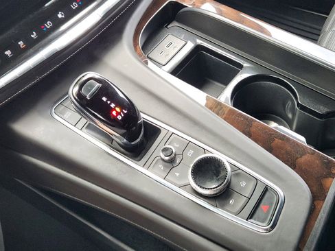 Certified 2023 Cadillac Escalade Sport Platinum w/ LPO, Floor Liner Package AWD/4WD image 17
