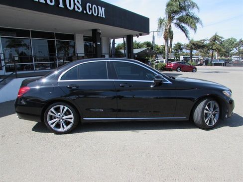 Used 2018 Mercedes-Benz C 300 Sedan image 9