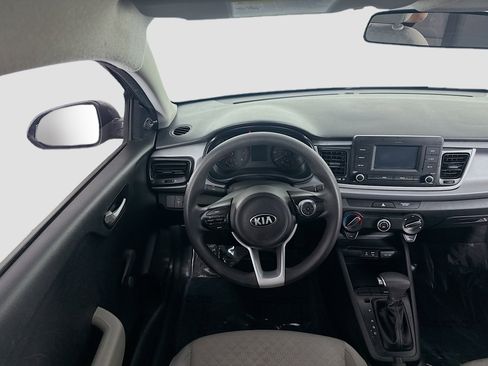 Used 2018 Kia Rio LX image 17