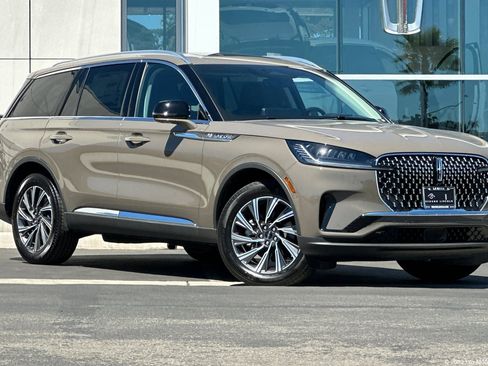 New 2025 Lincoln Aviator AWD w/ Equipment Group 101A image 1
