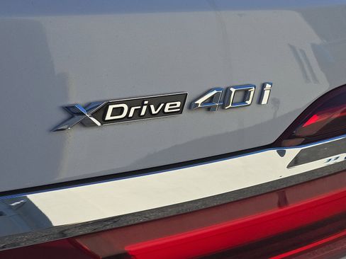Used 2020 BMW X7 xDrive40i w/ Executive Package image 30