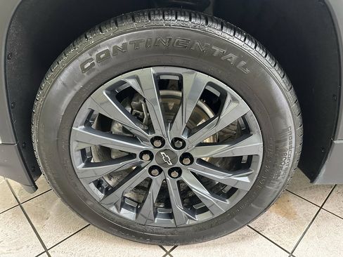 Used 2022 Chevrolet Traverse RS image 16