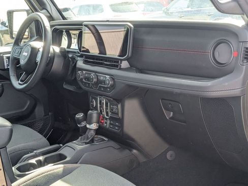 Used 2025 Jeep Wrangler Rubicon image 29