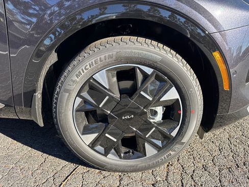 New 2026 Kia Sportage SX image 12