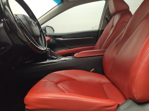 Used 2018 Toyota Camry XSE w/ Driver Assist Package image 17