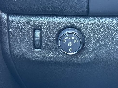 Certified 2017 Chevrolet Colorado LT w/ LT Convenience Package image 33