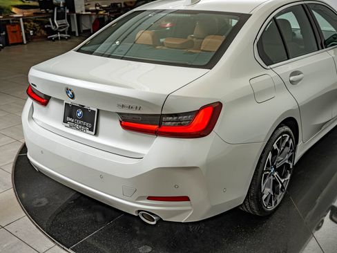 Used 2025 BMW 330i xDrive Sedan w/ M Sport Package AWD/4WD image 18