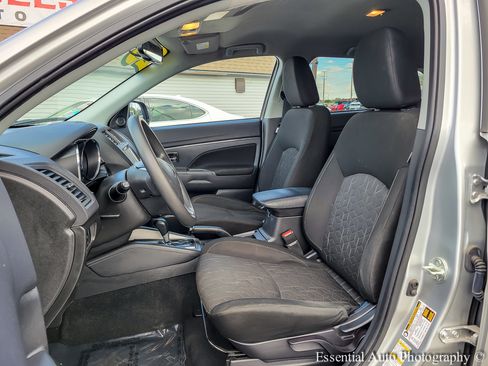 Used 2023 Mitsubishi Outlander Sport AWD image 7