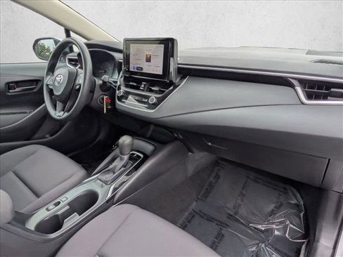 Used 2025 Toyota Corolla LE image 20