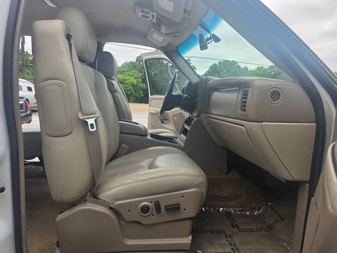 Used 2003 GMC Yukon XL SLT w/ 1SD Preferred Equipment Group RWD image 33