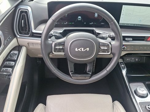 Certified 2025 Kia Sorento SX Prestige image 11